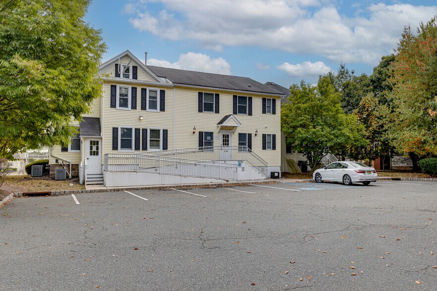 More Photos Of 221 S Main St, Flemington Office For Lease