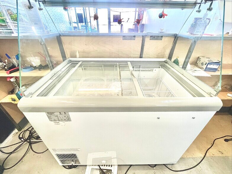 More Photos Of 903 N 16th St, Phoenix General Retail For Lease