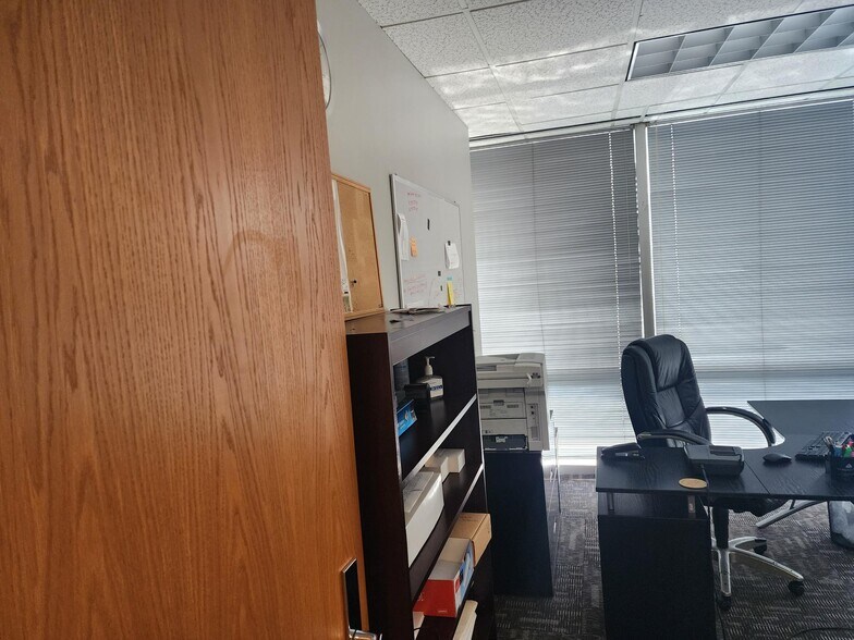 More Photos Of 3505 E Frontage Rd, Tampa Office For Lease