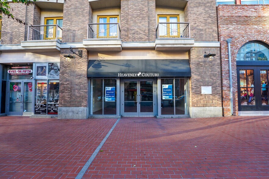 More Photos Of 210-250 5th Ave, San Diego Apartments For Lease