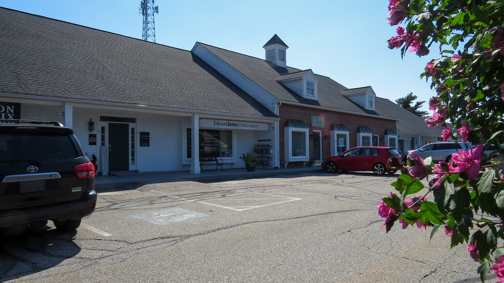 Primary Photo Of 297 Daniel Webster Hwy, Merrimack Freestanding For Lease