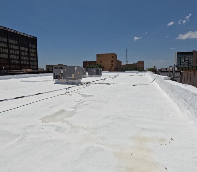 More Photos Of 1110 Main St, Lubbock Office For Sale