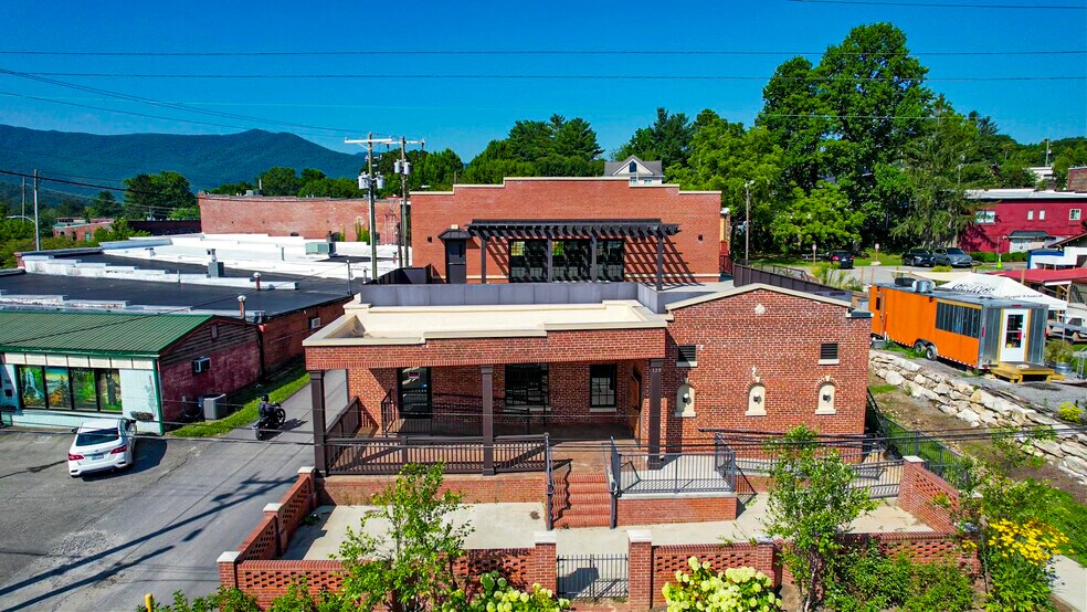 More Photos Of 128 Broadway St, Black Mountain Restaurant For Sale