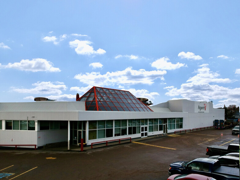 Primary Photo Of 475 Pim St, Sault Ste. Marie Supermarket For Lease