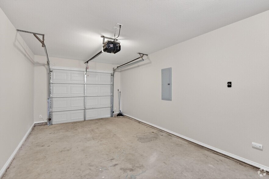 More Photos Of 1502 Claremont Cir, Marble Falls Apartments For Sale