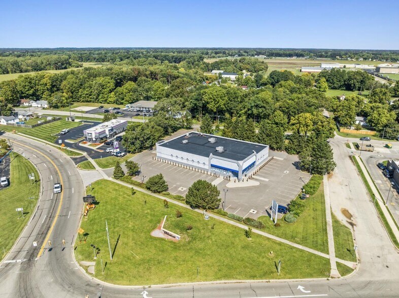 More Photos Of 102 State Rd, Dowagiac General Retail For Sale