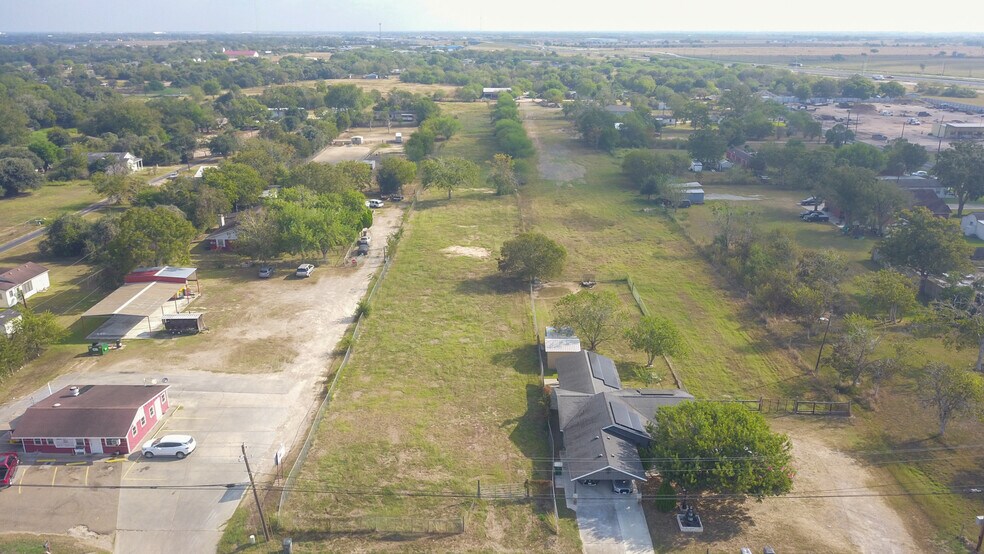 More Photos Of 2808-2900 S Laurent St, Victoria Land For Sale