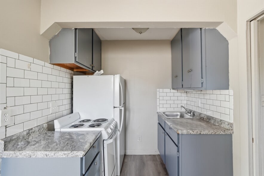 More Photos Of 9439 Chalmers St, Detroit Apartments For Sale