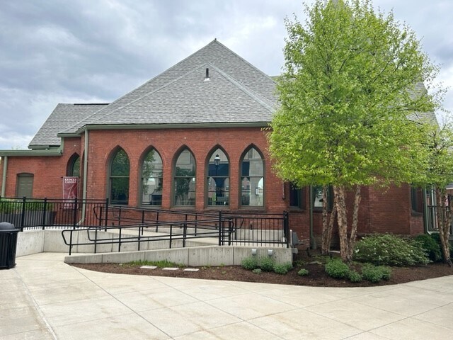 More Photos Of 1 Mgm Way, Springfield Fast Food For Lease