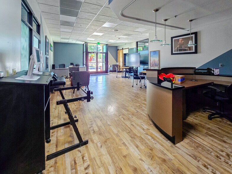 More Photos Of 2810 S US Highway 1, Fort Pierce General Retail For Sale