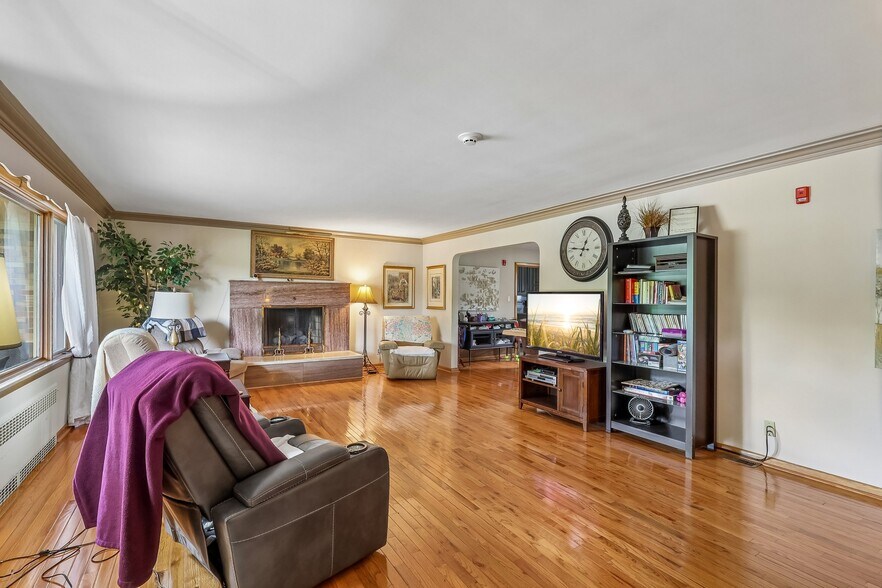 More Photos Of 836 Jacoby Rd, Copley Healthcare For Sale