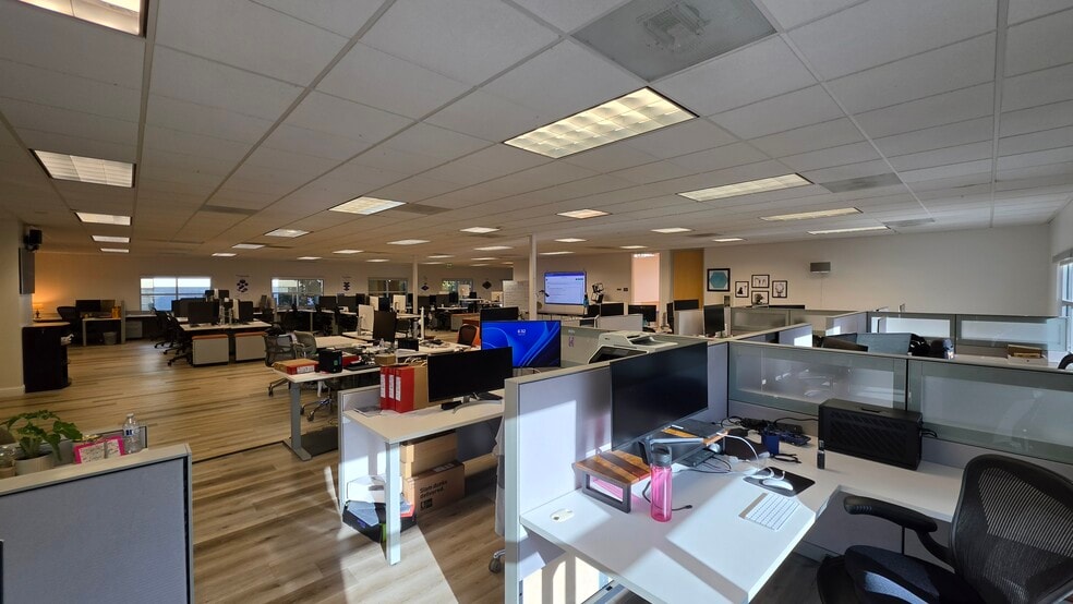 More Photos Of 900 E Campbell Ave, Campbell Office For Lease