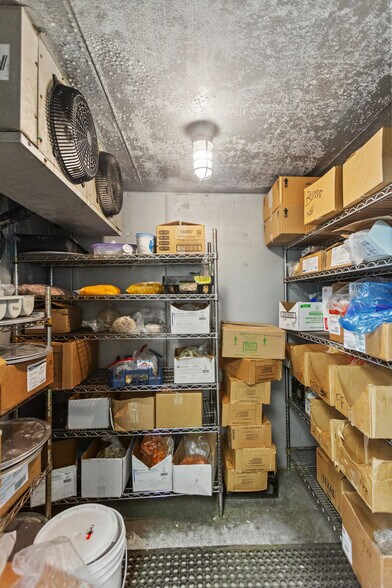 More Photos Of 101 E Commercial St, Miami General Retail For Sale