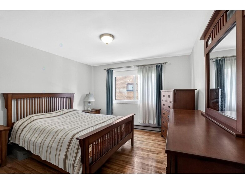 More Photos Of 417 - 425 Ave 76e, Lasalle Multifamily For Sale