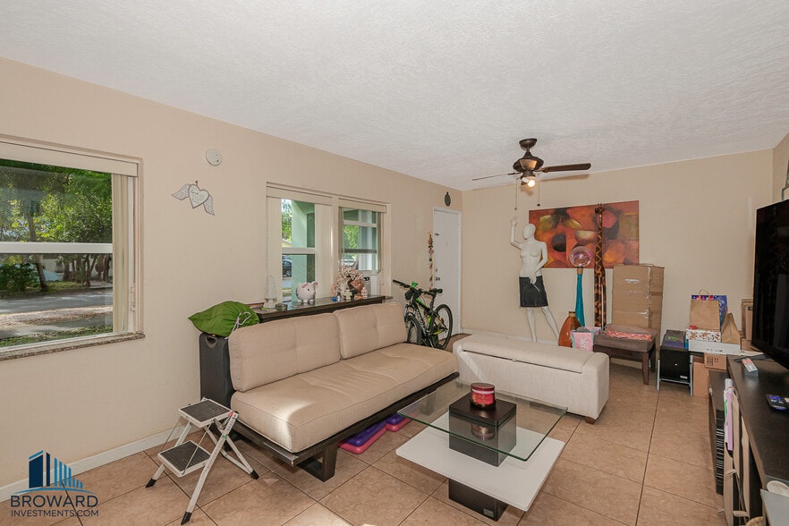 More Photos Of 224 SW 15th St, Dania Beach Apartments For Sale