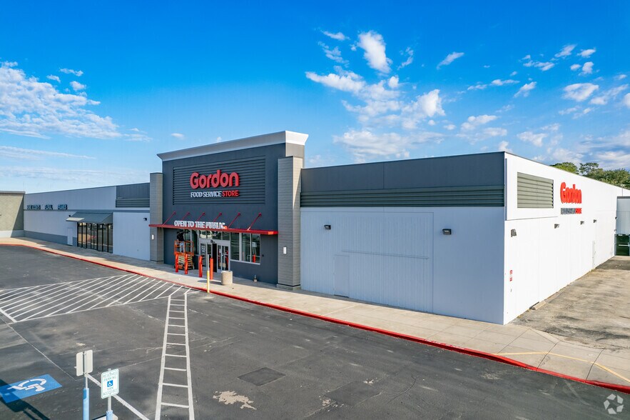 More Photos Of 4501-4765 W FM 1960 Rd, Houston Unknown For Lease