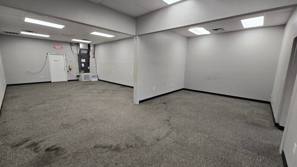 More Photos Of 5720 Gall Blvd, Zephyrhills Office For Lease