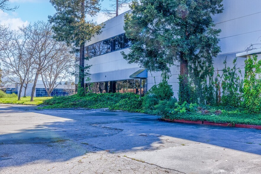 More Photos Of 1851 McCarthy Blvd, Milpitas Office Residential For Sale