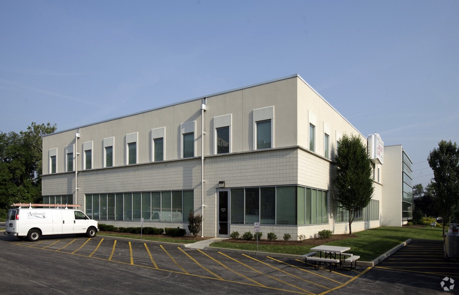 More Photos Of 714 Gravois Rd, Fenton Medical For Lease