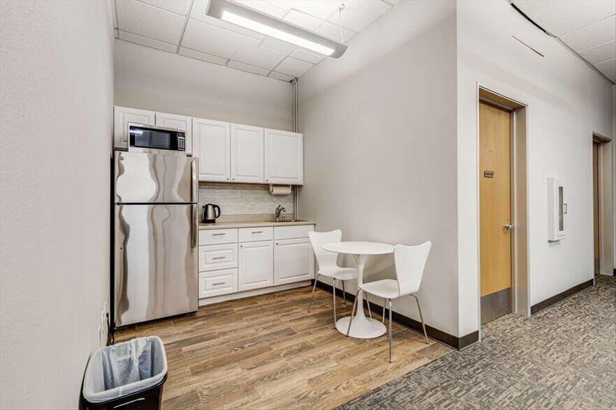 More Photos Of 2180 Ringwood Ave, San Jose Light Distribution For Sale