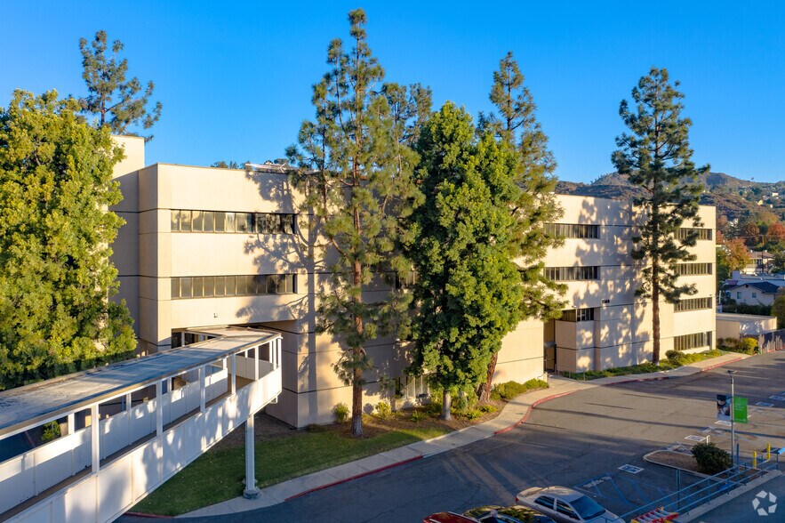 Primary Photo Of 1560 E Chevy Chase Dr, Glendale Medical For Lease