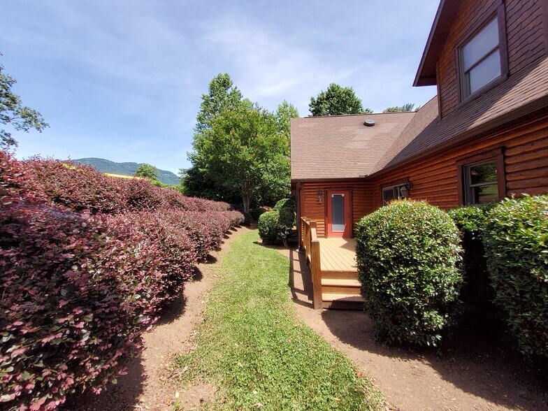 More Photos Of 1795 NC 108 Hwy E, Columbus Office For Sale