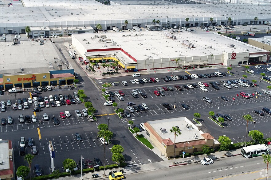 More Photos Of 5646-5704 Whittier Blvd, Commerce Storefront For Lease