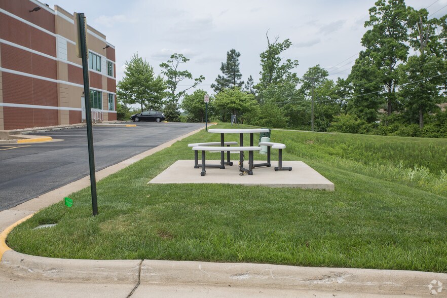 More Photos Of 10501 Furnace Rd, Lorton Flex For Lease