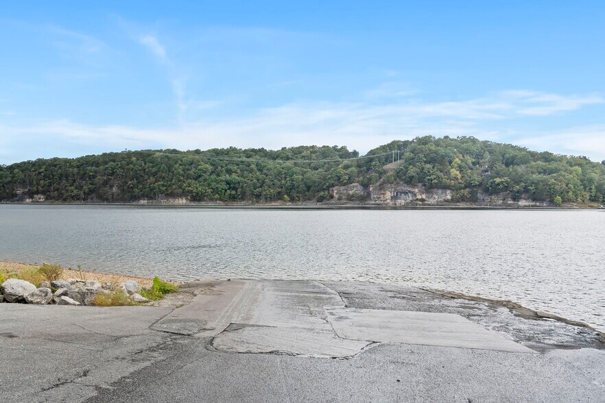 More Photos Of 26009 State Highway 39, Shell Knob Storefront Retail Office For Sale