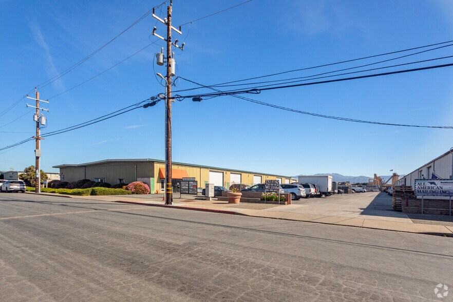 More Photos Of 557 Brunken Ave, Salinas Warehouse For Sale