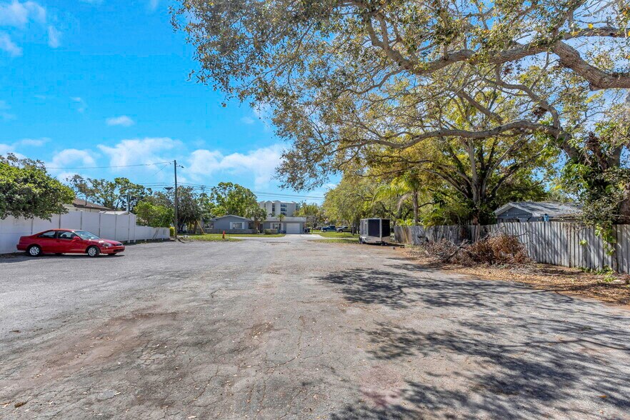 More Photos Of 1915 E Bay Dr, Largo General Retail For Sale