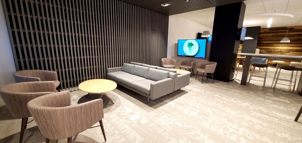 More Photos Of 8201 Greensboro Dr, McLean Office For Lease