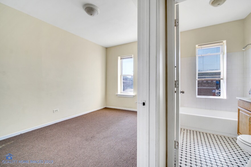 More Photos Of 932-944 E 79th St, Chicago Apartments For Sale