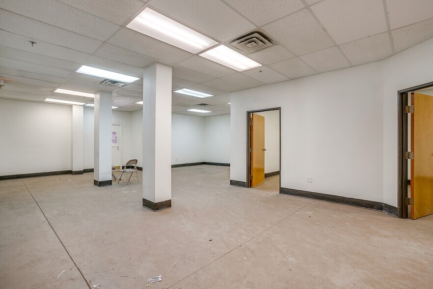 More Photos Of 541 N Main St, Fort Worth Light Manufacturing For Lease