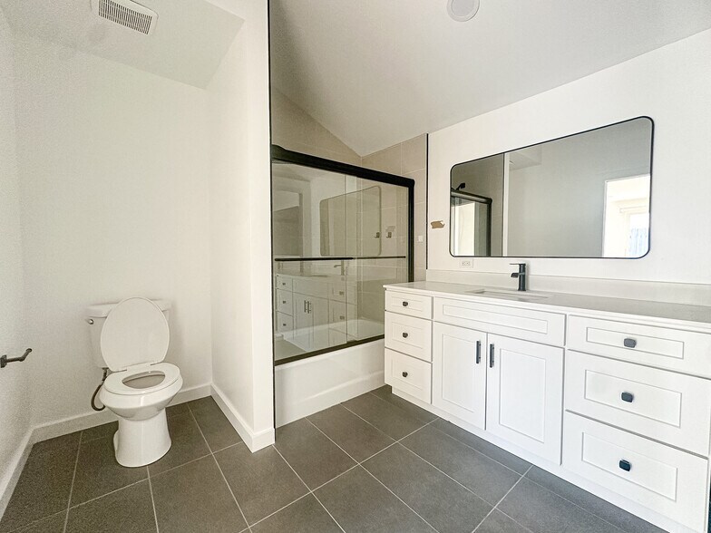 More Photos Of 5030 Farago Ave, Temple City Apartments For Sale