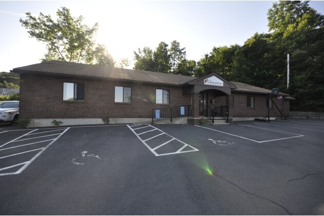 More Photos Of 527 Wolcott St, Waterbury Medical For Lease