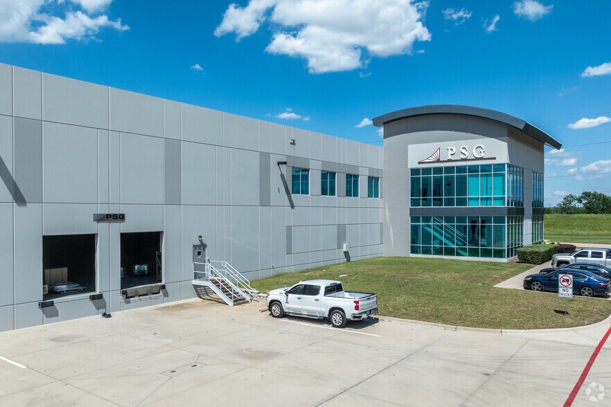 More Photos Of 2040 Century Center Blvd, Irving Manufacturing For Sale