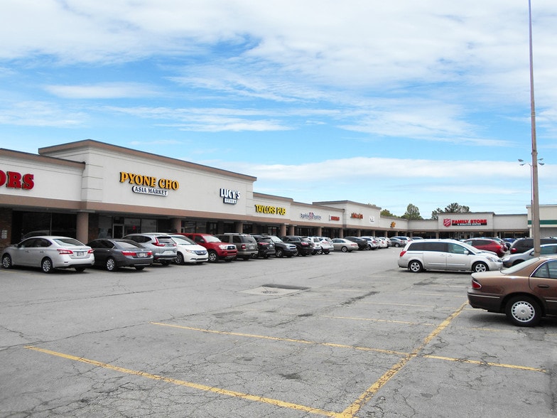 Primary Photo Of 1225-1385 W 86th St, Indianapolis Unknown For Lease