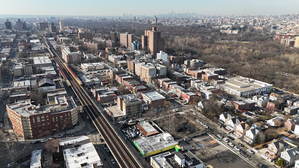 More Photos Of 3309 White Plains Rd, Bronx Auto Repair For Sale
