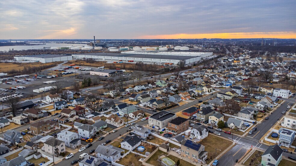 More Photos Of 46 Marion St, Port Reading Restaurant For Sale