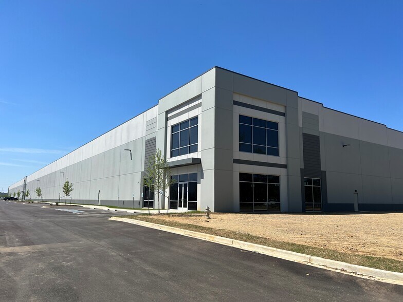 More Photos Of 4131 Clarke Rd, Memphis Distribution For Lease