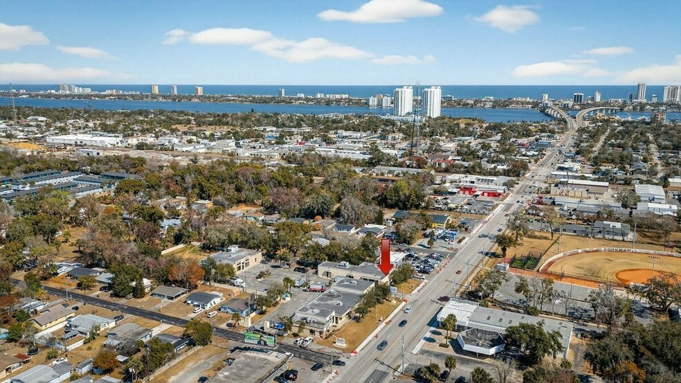 More Photos Of 600 Mason Ave, Daytona Beach Storefront Retail Office For Sale