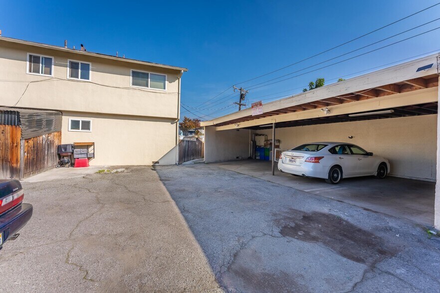 More Photos Of 2360 Mammoth Dr, San Jose Apartments For Sale