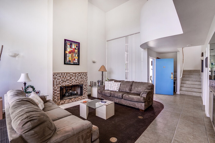 More Photos Of 67590 Jones Rd, Cathedral City Hotel For Sale