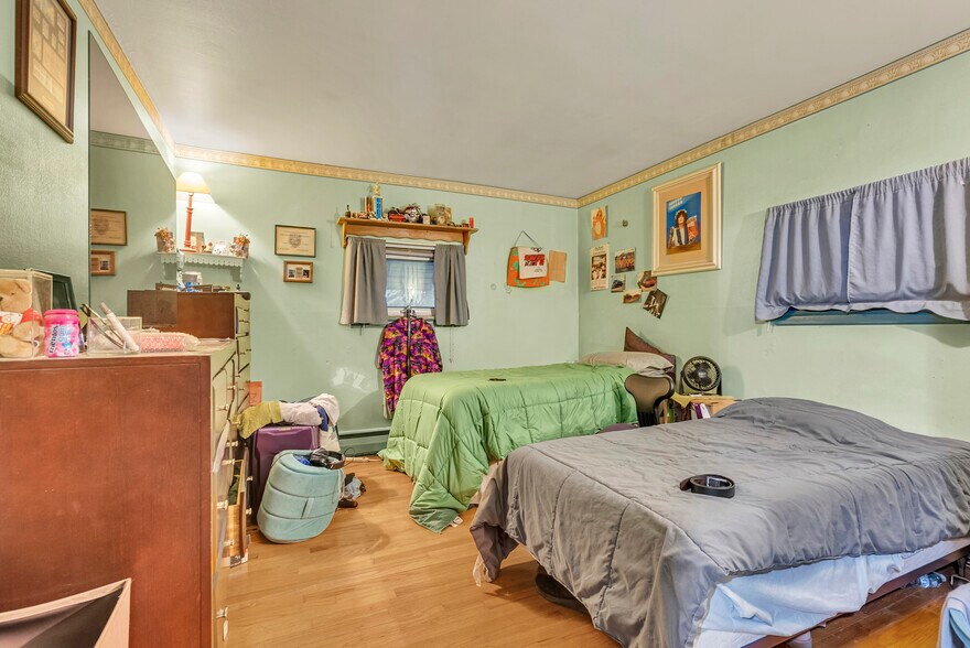 More Photos Of 236-238 Stuyvesant Ave, Lyndhurst Storefront For Sale