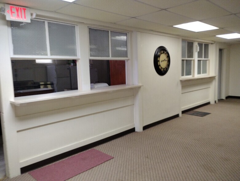 More Photos Of 906 Elm St, Coffeyville Religious Facility For Sale