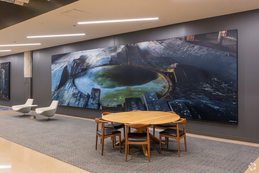 More Photos Of 433 W Van Buren St, Chicago Office For Lease