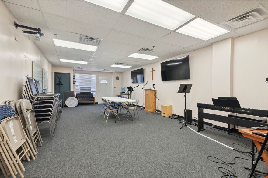 More Photos Of 3645-47 Lancaster Ave, Philadelphia Apartments For Lease