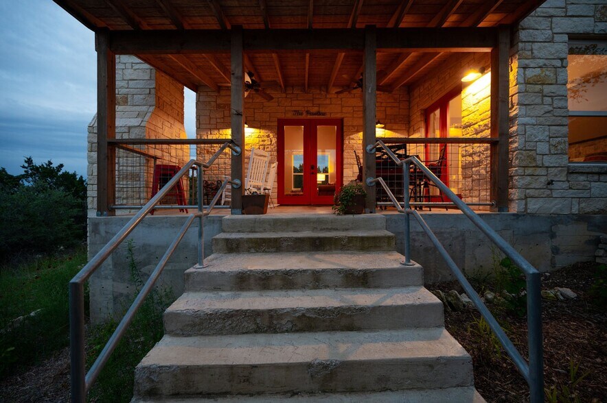 More Photos Of 7400 McGregor Ln, Dripping Springs Hotel For Sale
