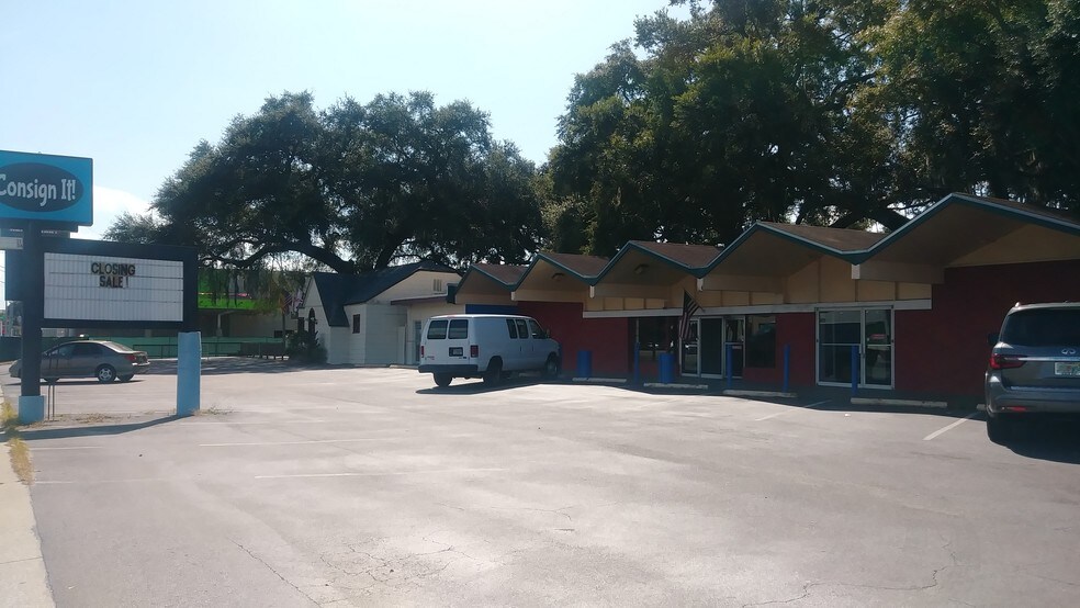 More Photos Of 221 E Brandon Blvd, Brandon Freestanding For Sale